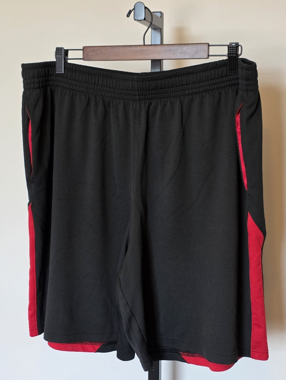 Under Armour Athleisure Shorts (set of 2)